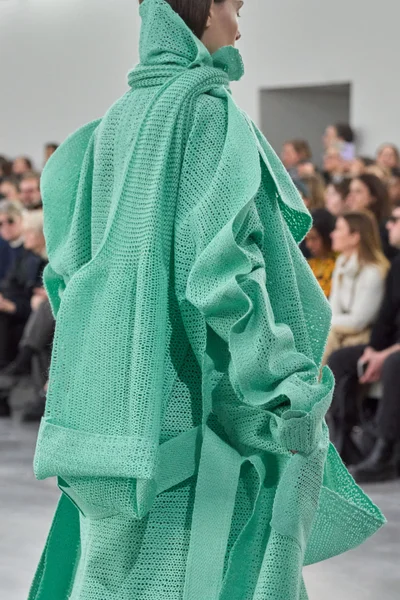 Look 123